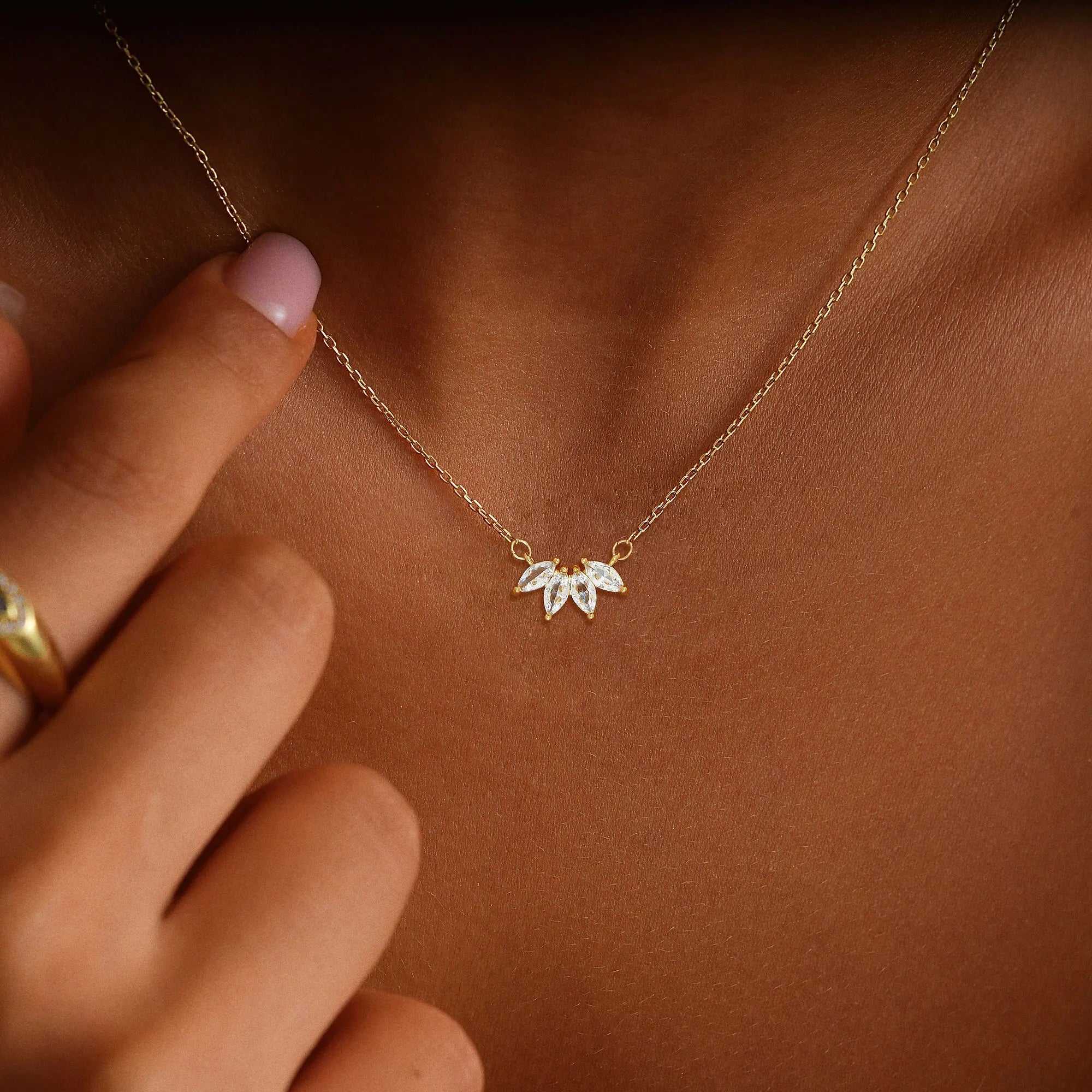 Flower Zircon Necklace