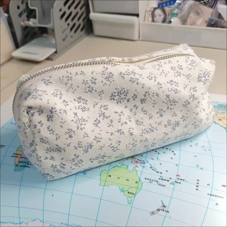 Cartoon Floral Printing Pen Bag