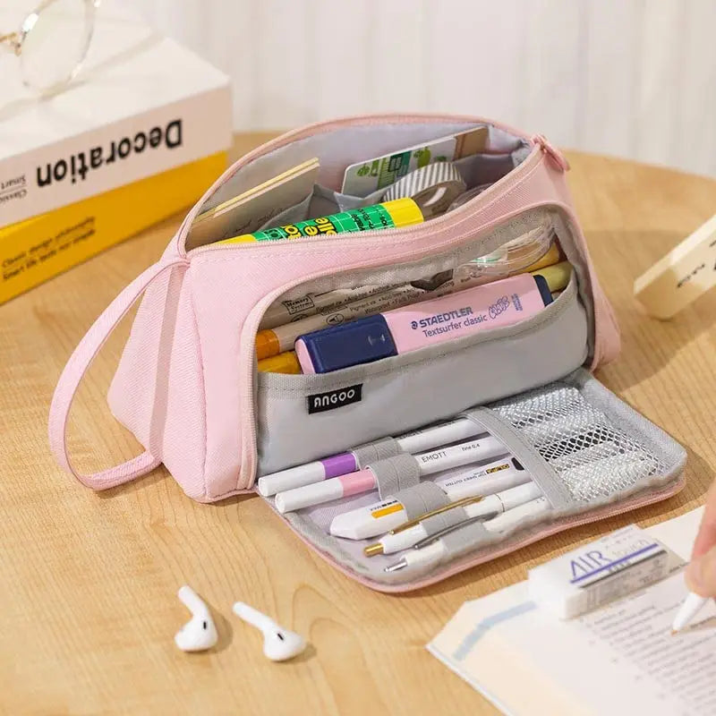 Large-capacity pen bag
