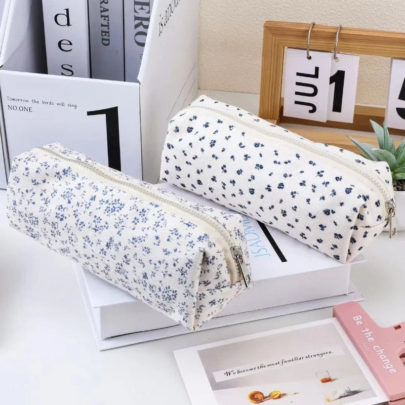 Cartoon Floral Printing Pen Bag