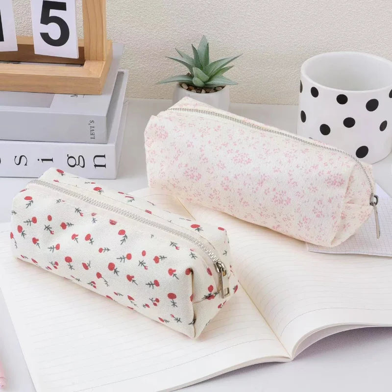 Cartoon Floral Printing Pen Bag
